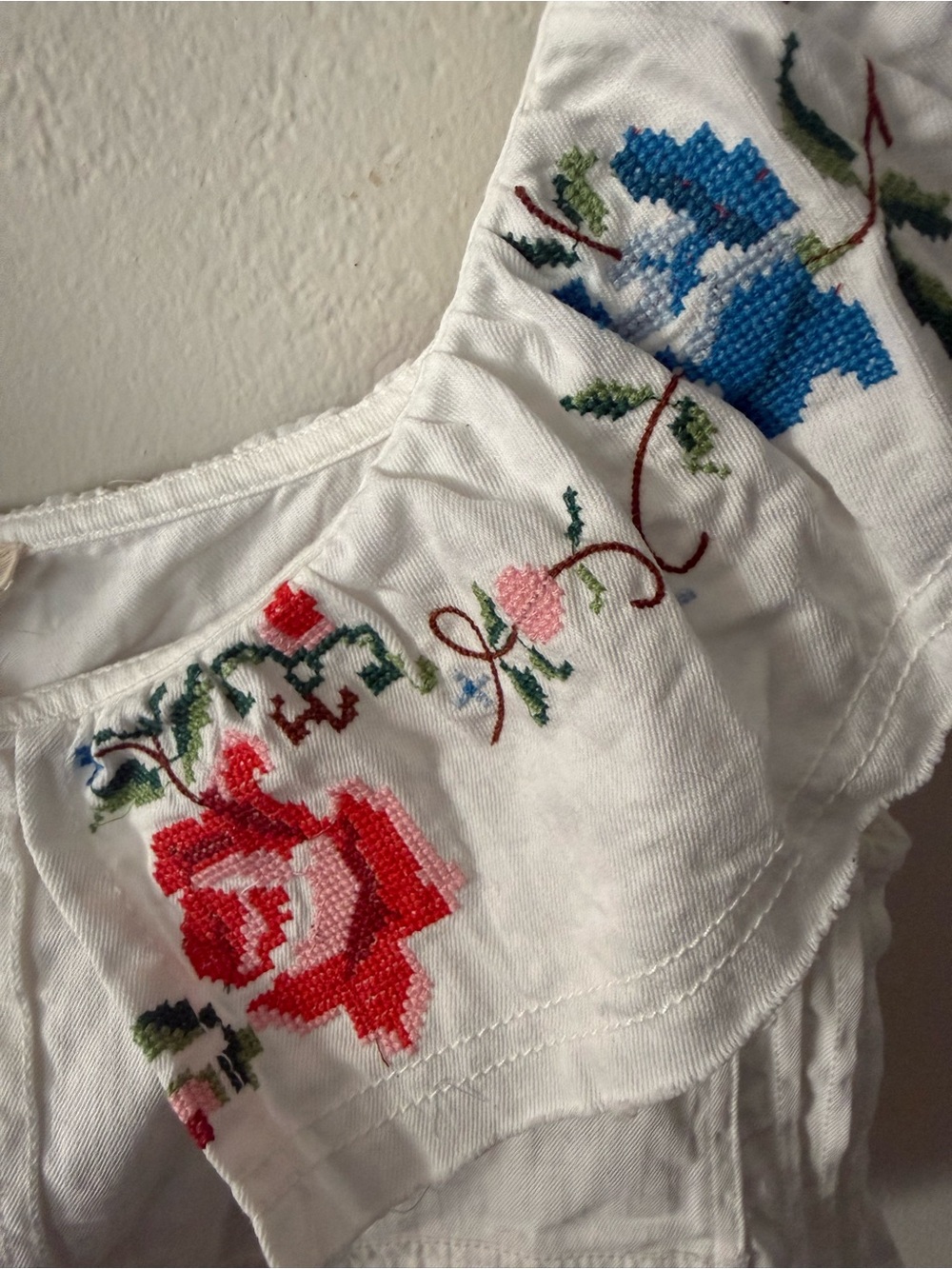 Anthropologie Pilcro Embellished Ruffle Collar Top Size Large - Picture 8 of 9